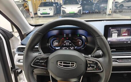 Geely Emgrand, 2022 год, 1 590 000 рублей, 8 фотография