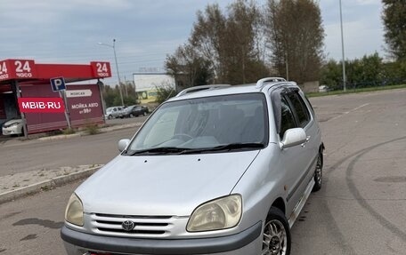 Toyota Raum I, 1998 год, 300 000 рублей, 2 фотография