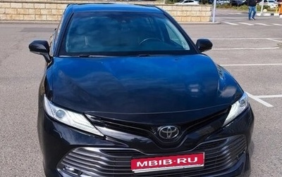 Toyota Camry, 2019 год, 2 300 000 рублей, 1 фотография
