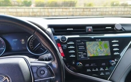 Toyota Camry, 2019 год, 2 300 000 рублей, 4 фотография
