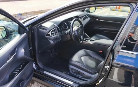 Toyota Camry, 2019 год, 2 300 000 рублей, 8 фотография