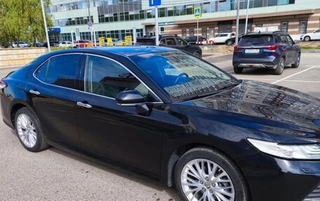Toyota Camry, 2019 год, 2 300 000 рублей, 12 фотография