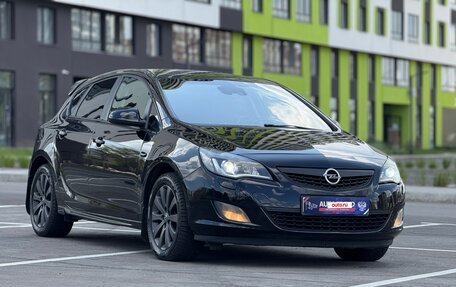 Opel Astra J, 2010 год, 620 000 рублей, 14 фотография