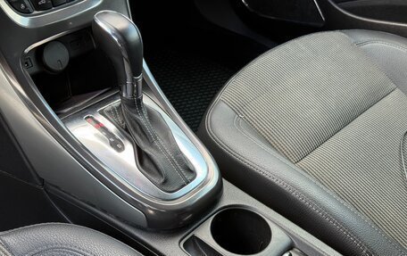 Opel Astra J, 2010 год, 620 000 рублей, 18 фотография