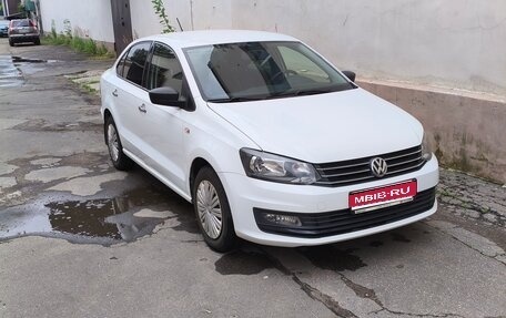Volkswagen Polo VI (EU Market), 2016 год, 950 000 рублей, 1 фотография