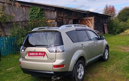Mitsubishi Outlander III рестайлинг 3, 2008 год, 900 000 рублей, 3 фотография
