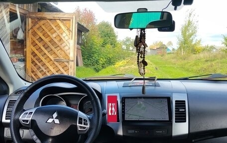 Mitsubishi Outlander III рестайлинг 3, 2008 год, 900 000 рублей, 6 фотография
