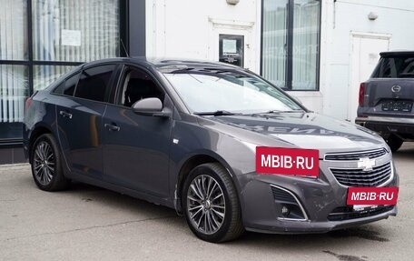 Chevrolet Cruze II, 2013 год, 635 000 рублей, 3 фотография
