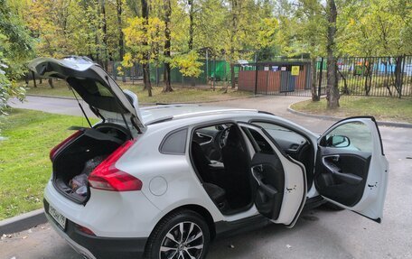 Volvo V40 Cross Country I, 2019 год, 2 050 000 рублей, 18 фотография