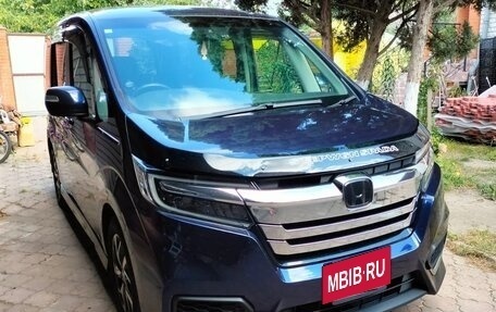 Honda Stepwgn IV, 2019 год, 2 350 000 рублей, 2 фотография