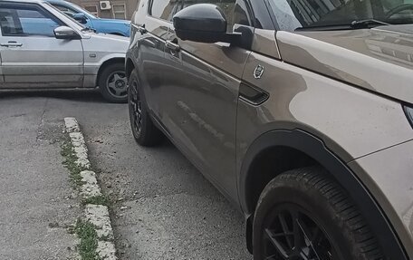 Land Rover Discovery Sport I рестайлинг, 2015 год, 2 600 000 рублей, 3 фотография