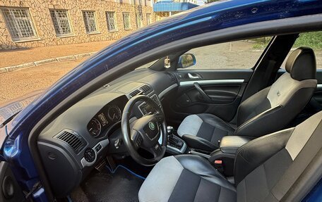 Skoda Octavia RS, 2011 год, 950 000 рублей, 8 фотография