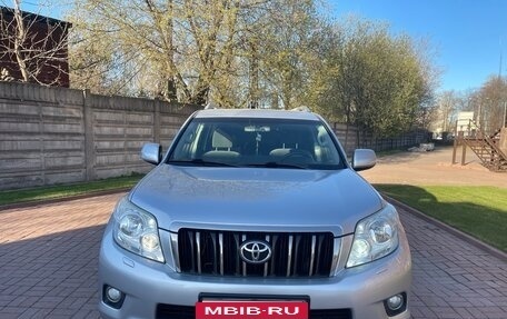 Toyota Land Cruiser Prado 150 рестайлинг 2, 2010 год, 2 490 000 рублей, 2 фотография