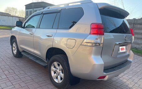 Toyota Land Cruiser Prado 150 рестайлинг 2, 2010 год, 2 490 000 рублей, 6 фотография