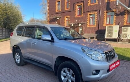 Toyota Land Cruiser Prado 150 рестайлинг 2, 2010 год, 2 490 000 рублей, 3 фотография