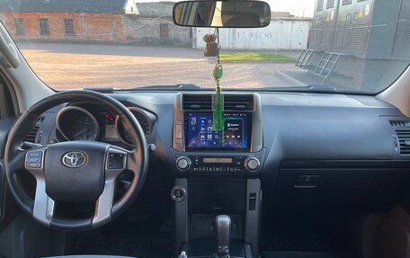 Toyota Land Cruiser Prado 150 рестайлинг 2, 2010 год, 2 490 000 рублей, 26 фотография