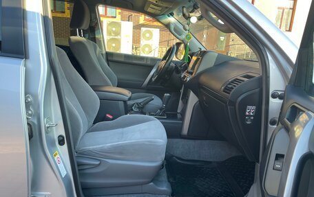 Toyota Land Cruiser Prado 150 рестайлинг 2, 2010 год, 2 490 000 рублей, 17 фотография
