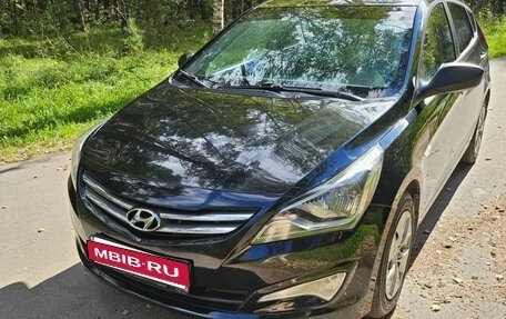 Hyundai Solaris II рестайлинг, 2016 год, 850 000 рублей, 2 фотография