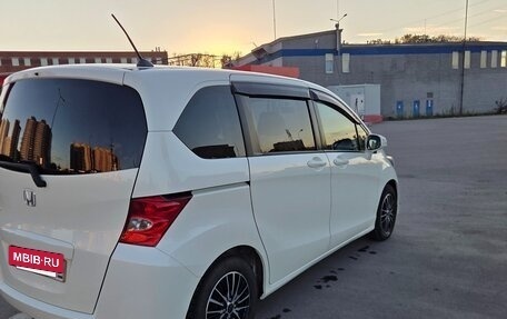 Honda Freed I, 2009 год, 990 000 рублей, 3 фотография