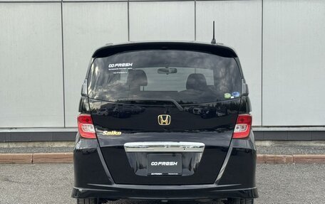 Honda Freed I, 2010 год, 999 999 рублей, 4 фотография