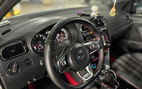 Volkswagen Polo GTI V рестайлинг, 2016 год, 1 575 000 рублей, 7 фотография