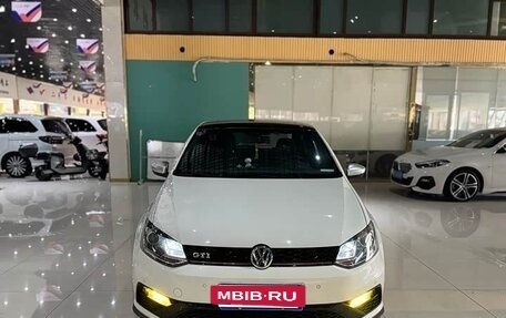 Volkswagen Polo GTI V рестайлинг, 2016 год, 1 575 000 рублей, 5 фотография