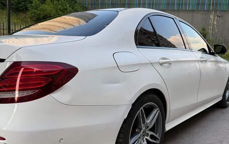 Mercedes-Benz E-Класс, 2016 год, 1 600 000 рублей, 6 фотография