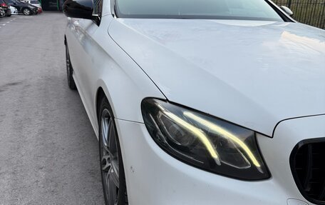 Mercedes-Benz E-Класс, 2016 год, 1 600 000 рублей, 8 фотография