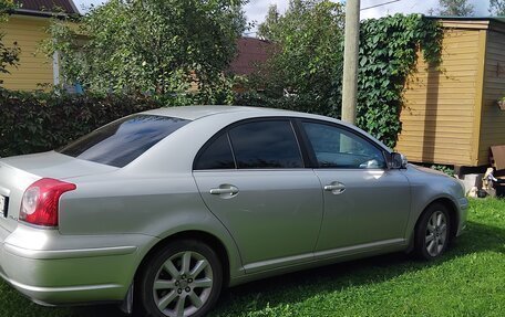 Toyota Avensis III рестайлинг, 2008 год, 900 000 рублей, 1 фотография