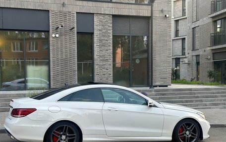 Mercedes-Benz E-Класс, 2014 год, 1 640 000 рублей, 4 фотография