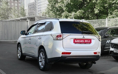 Mitsubishi Outlander III рестайлинг 3, 2013 год, 1 420 000 рублей, 6 фотография