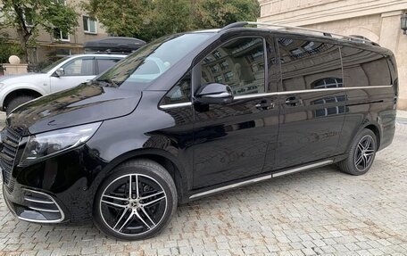 Mercedes-Benz V-Класс, 2024 год, 12 500 000 рублей, 4 фотография