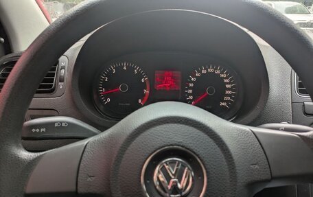 Volkswagen Polo VI (EU Market), 2011 год, 600 000 рублей, 5 фотография