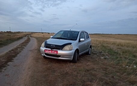 Toyota Vitz, 1999 год, 310 000 рублей, 1 фотография