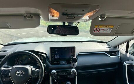 Toyota RAV4, 2019 год, 2 830 000 рублей, 7 фотография