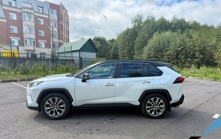 Toyota RAV4, 2019 год, 2 830 000 рублей, 3 фотография