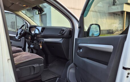 Peugeot Traveller I, 2020 год, 3 600 000 рублей, 11 фотография