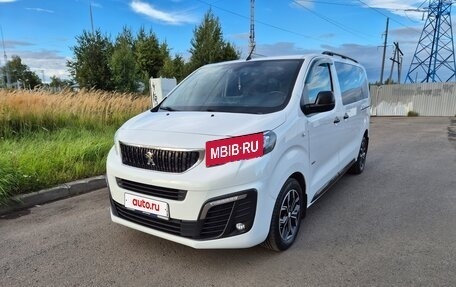 Peugeot Traveller I, 2020 год, 3 600 000 рублей, 2 фотография