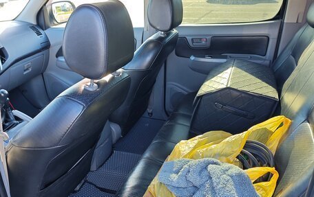 Toyota Hilux VII, 2006 год, 1 400 000 рублей, 7 фотография
