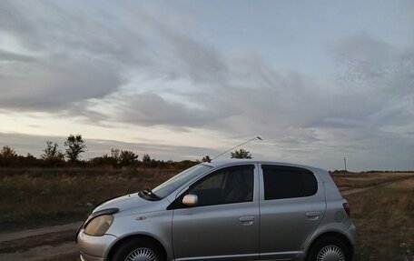 Toyota Vitz, 1999 год, 310 000 рублей, 2 фотография
