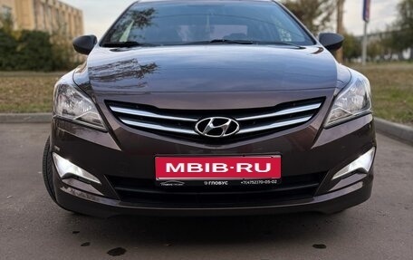 Hyundai Solaris II рестайлинг, 2015 год, 1 000 050 рублей, 1 фотография