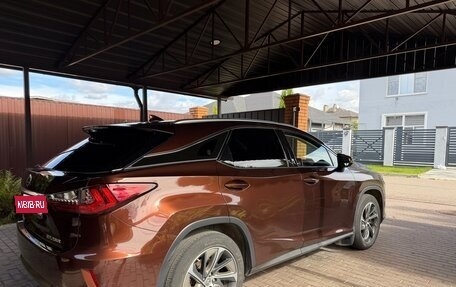 Lexus RX IV рестайлинг, 2017 год, 3 650 000 рублей, 4 фотография