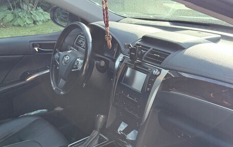 Toyota Camry, 2017 год, 1 990 000 рублей, 19 фотография