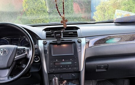 Toyota Camry, 2017 год, 1 990 000 рублей, 32 фотография