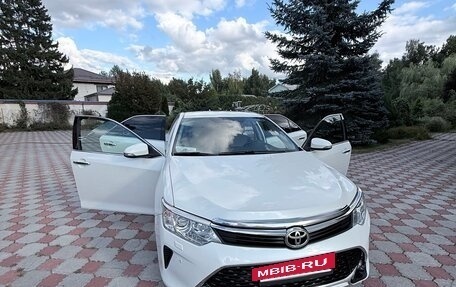 Toyota Camry, 2017 год, 1 990 000 рублей, 34 фотография