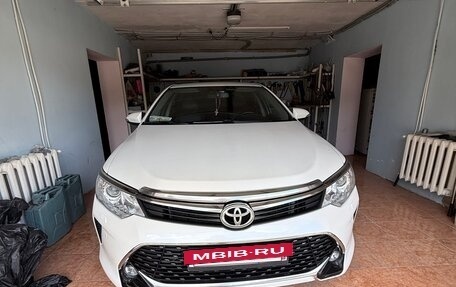 Toyota Camry, 2017 год, 1 990 000 рублей, 36 фотография
