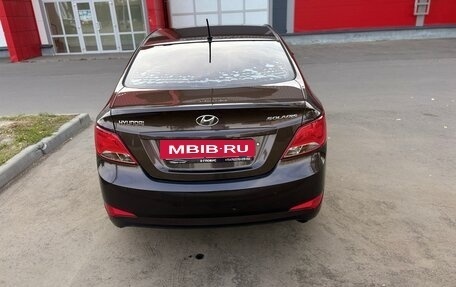 Hyundai Solaris II рестайлинг, 2015 год, 1 000 050 рублей, 2 фотография