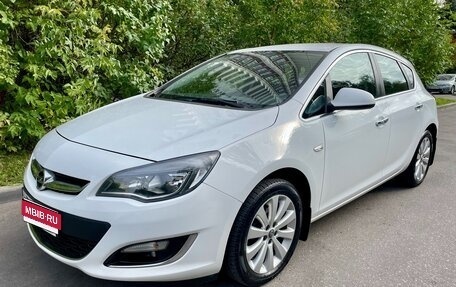 Opel Astra J, 2013 год, 1 075 000 рублей, 1 фотография