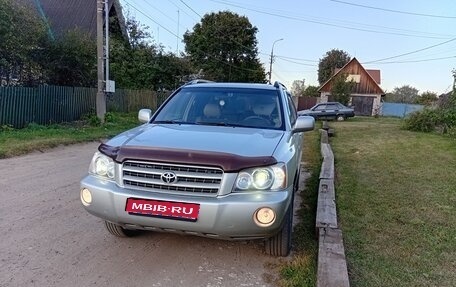 Toyota Highlander III, 2002 год, 990 000 рублей, 1 фотография