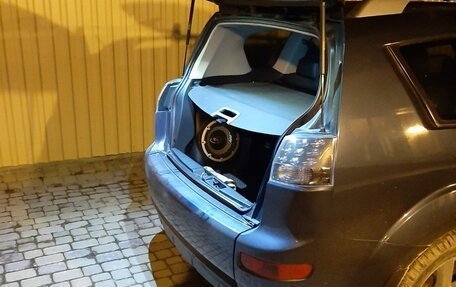 Mitsubishi Outlander III рестайлинг 3, 2007 год, 1 200 000 рублей, 18 фотография